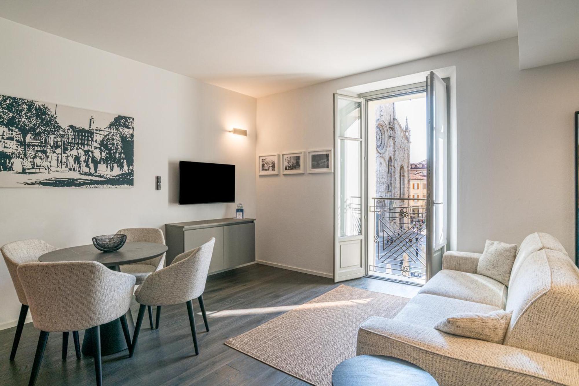 Palazzo La Cortesella - Modern Design & Central Location Côme Esterno foto